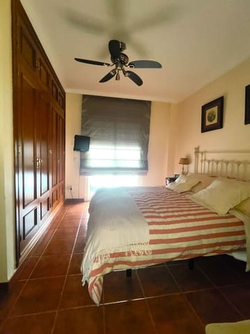 5 chambre Maison de Ville à vendre à San Pedro de Alcántara Pueblo, Marbella avec piscine garage - 780 000 € (Ref: 9797576)