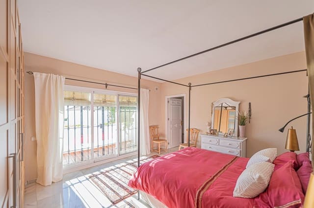 2 makuuhuone Huoneisto myytävänä paikassa La Quinta, Benahavís mukana uima-altaan 
autotalli - 535 000 € (Ref: 9797578)