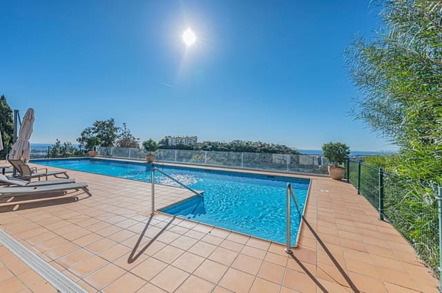 2 makuuhuone Huoneisto myytävänä paikassa La Quinta, Benahavís mukana uima-altaan 
autotalli - 535 000 € (Ref: 9797578)