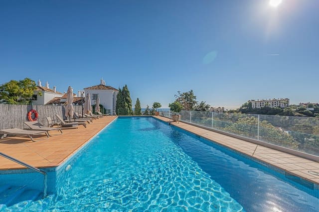 2 makuuhuone Huoneisto myytävänä paikassa La Quinta, Benahavís mukana uima-altaan 
autotalli - 535 000 € (Ref: 9797578)