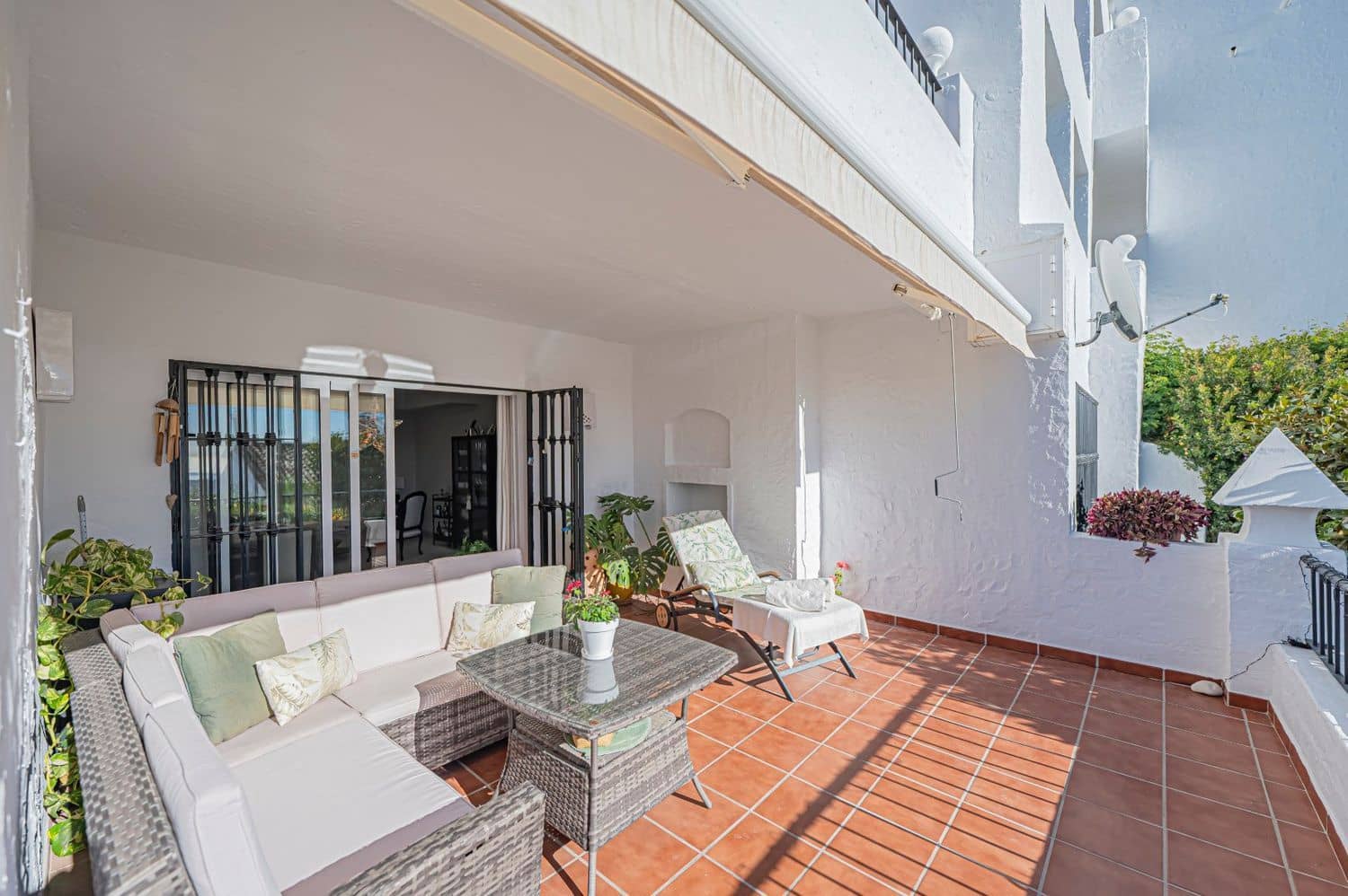 2 makuuhuone Huoneisto myytävänä paikassa La Quinta mukana uima-altaan 
autotalli - 535 000 € (Ref: 9797578)