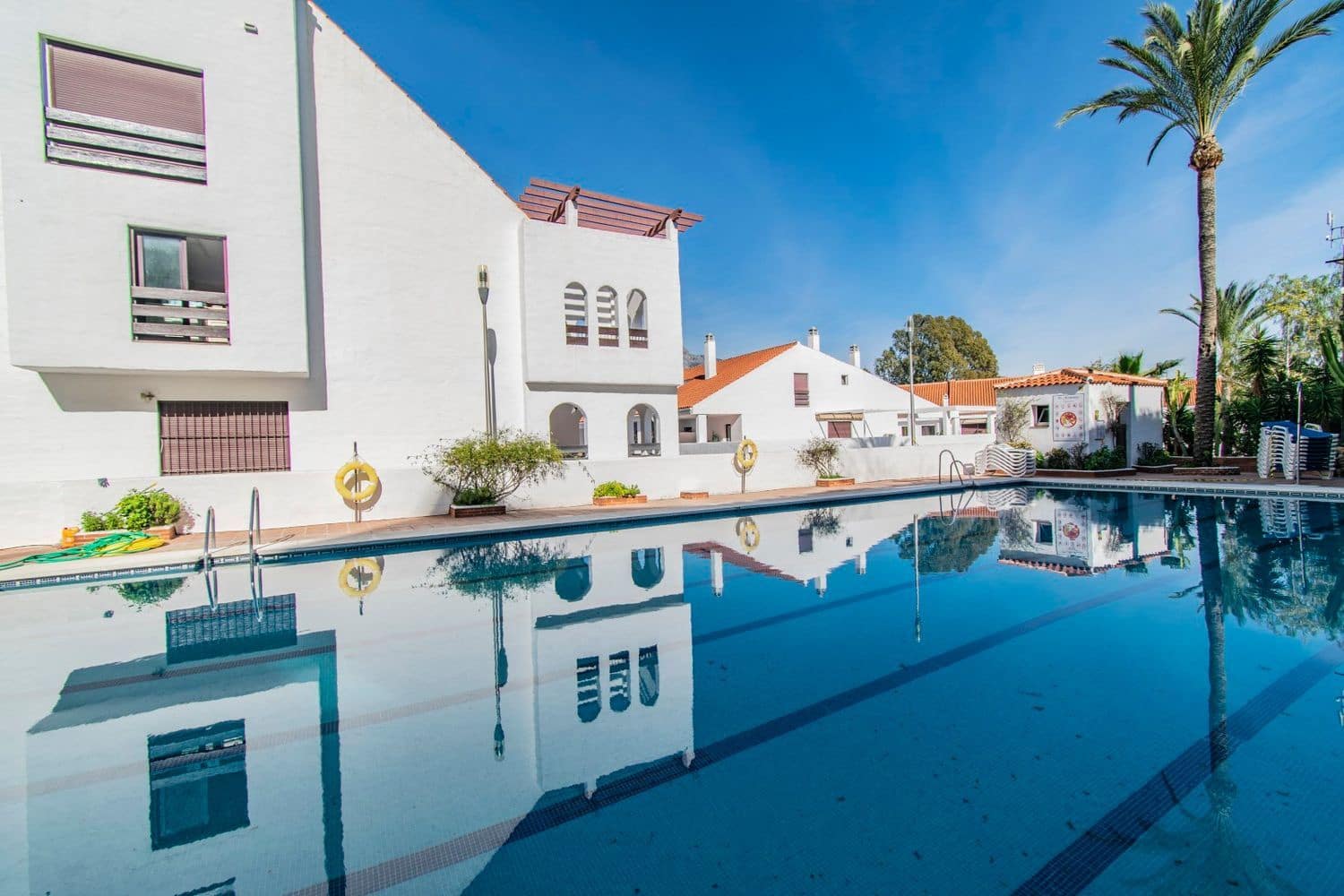 3 sypialnia Apartament na sprzedaż w Nueva Andalucia z basenem garażem - 785 000 € (Ref: 9797579)