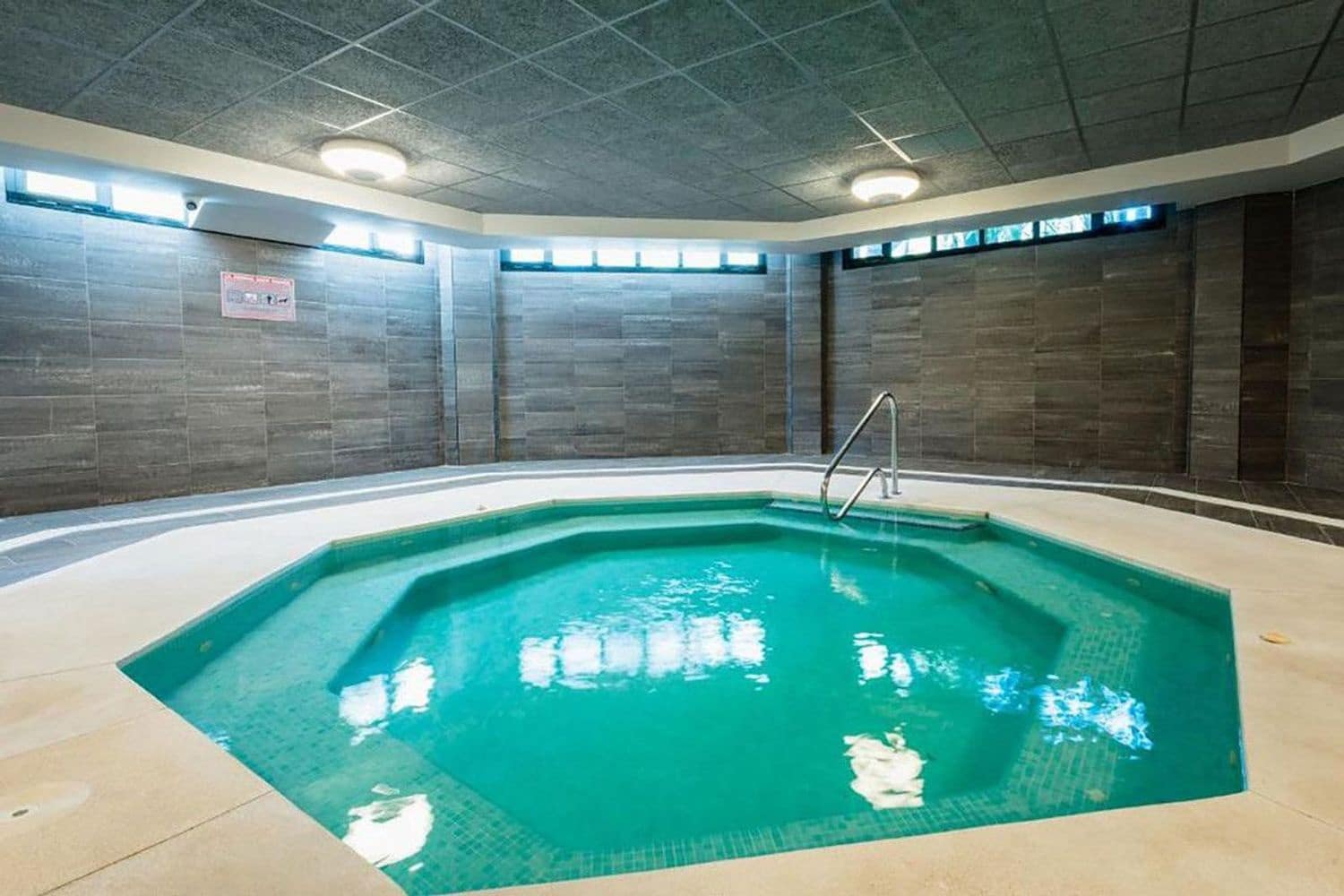 2 chambre Appartement à vendre à Puerto Banus avec piscine garage - 740 340 € (Ref: 9797580)