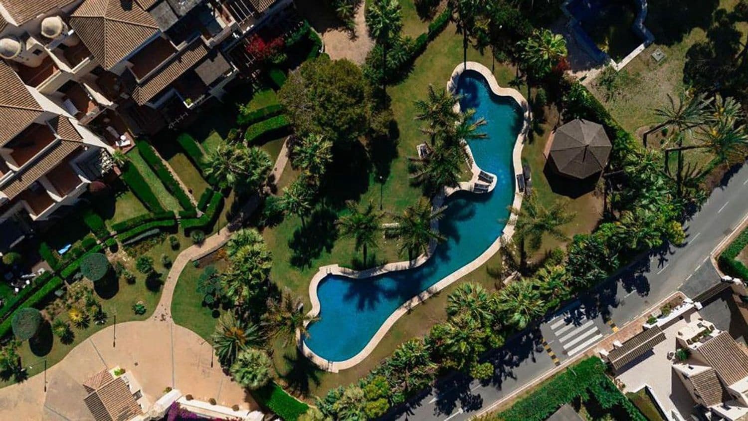 2 chambre Appartement à vendre à Puerto Banus avec piscine garage - 740 340 € (Ref: 9797580)