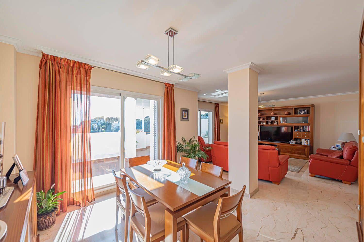 4 slaapkamer Appartement te koop in New Golden Mile met zwembad garage - € 885.000 (Ref: 9797581)