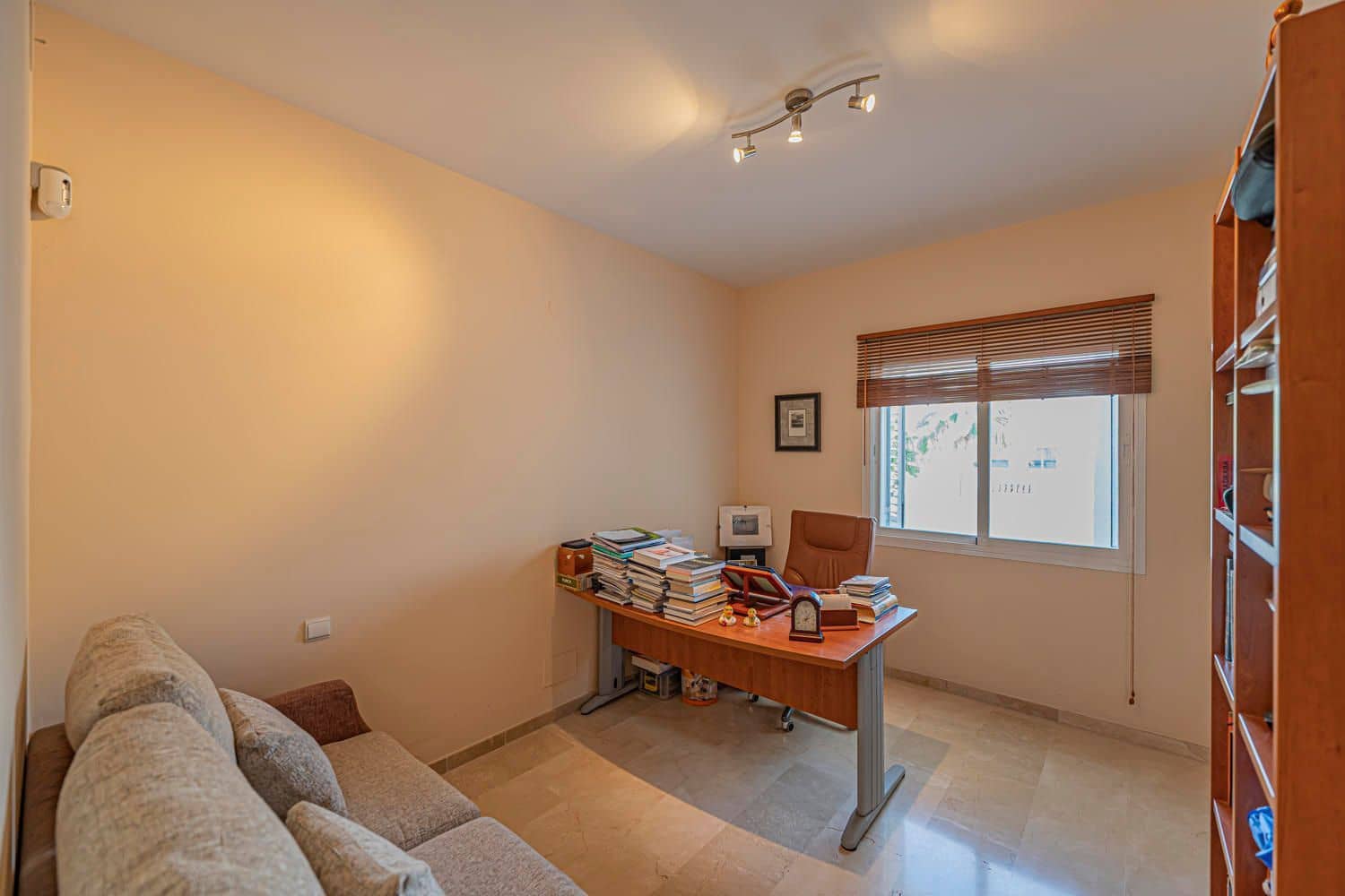 4 slaapkamer Appartement te koop in New Golden Mile met zwembad garage - € 885.000 (Ref: 9797581)