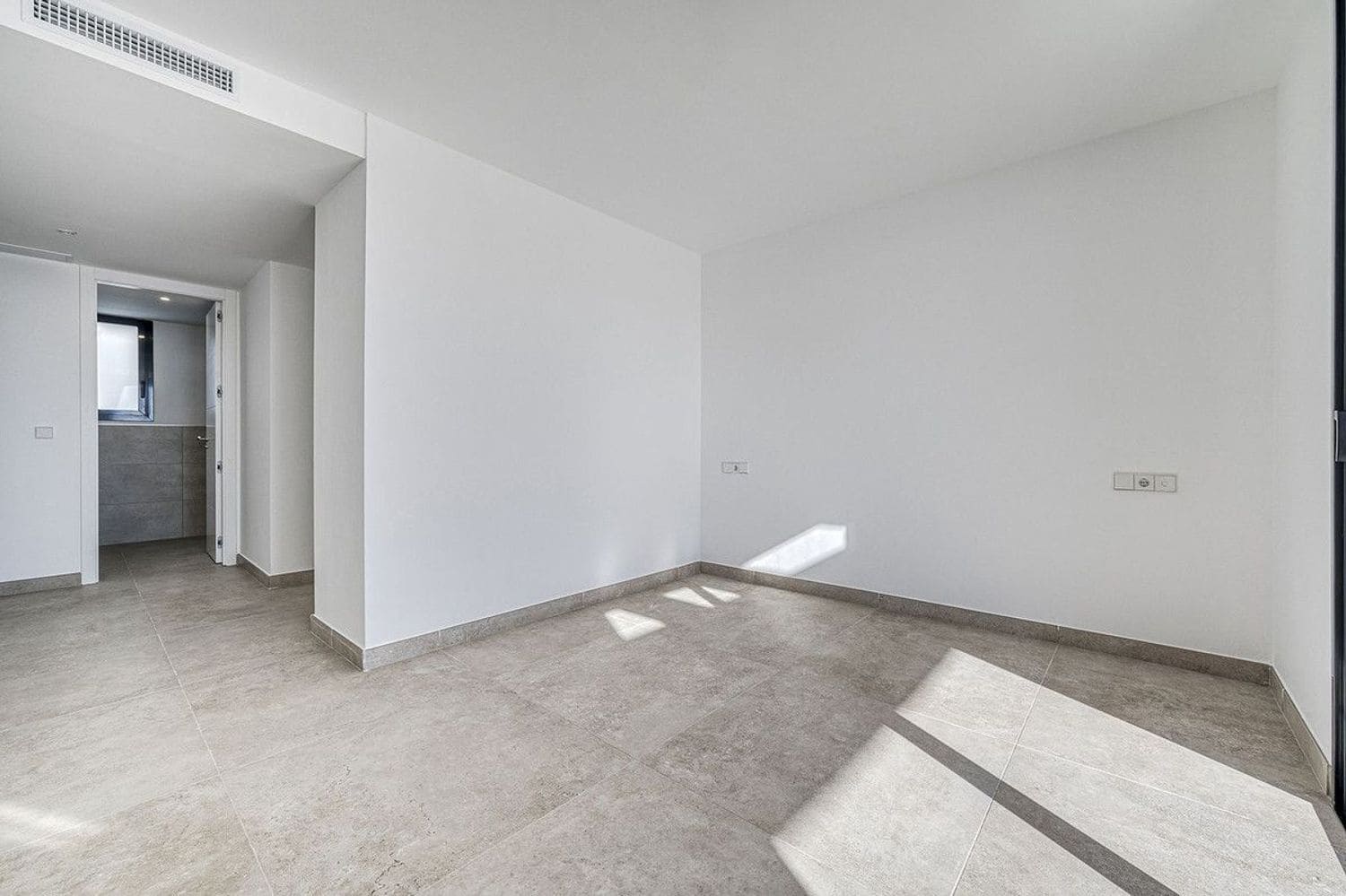 3 soverom Leilighet til salgs i Estepona med svømmebasseng garasje - € 1 150 000 (Ref: 9797582)