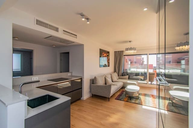 Apartamento de 3 habitaciones en Resinera-Voladilla, Estepona en venta con piscina garaje - 950.000 € (Ref: 9797583)