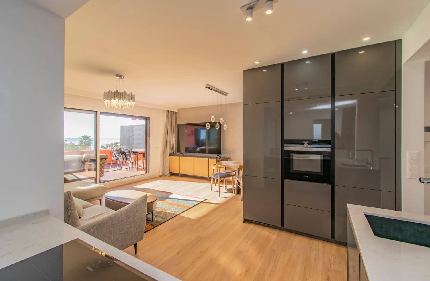 Apartamento de 3 habitaciones en Guadalmansa en venta con piscina garaje - 950.000 € (Ref: 9797583)