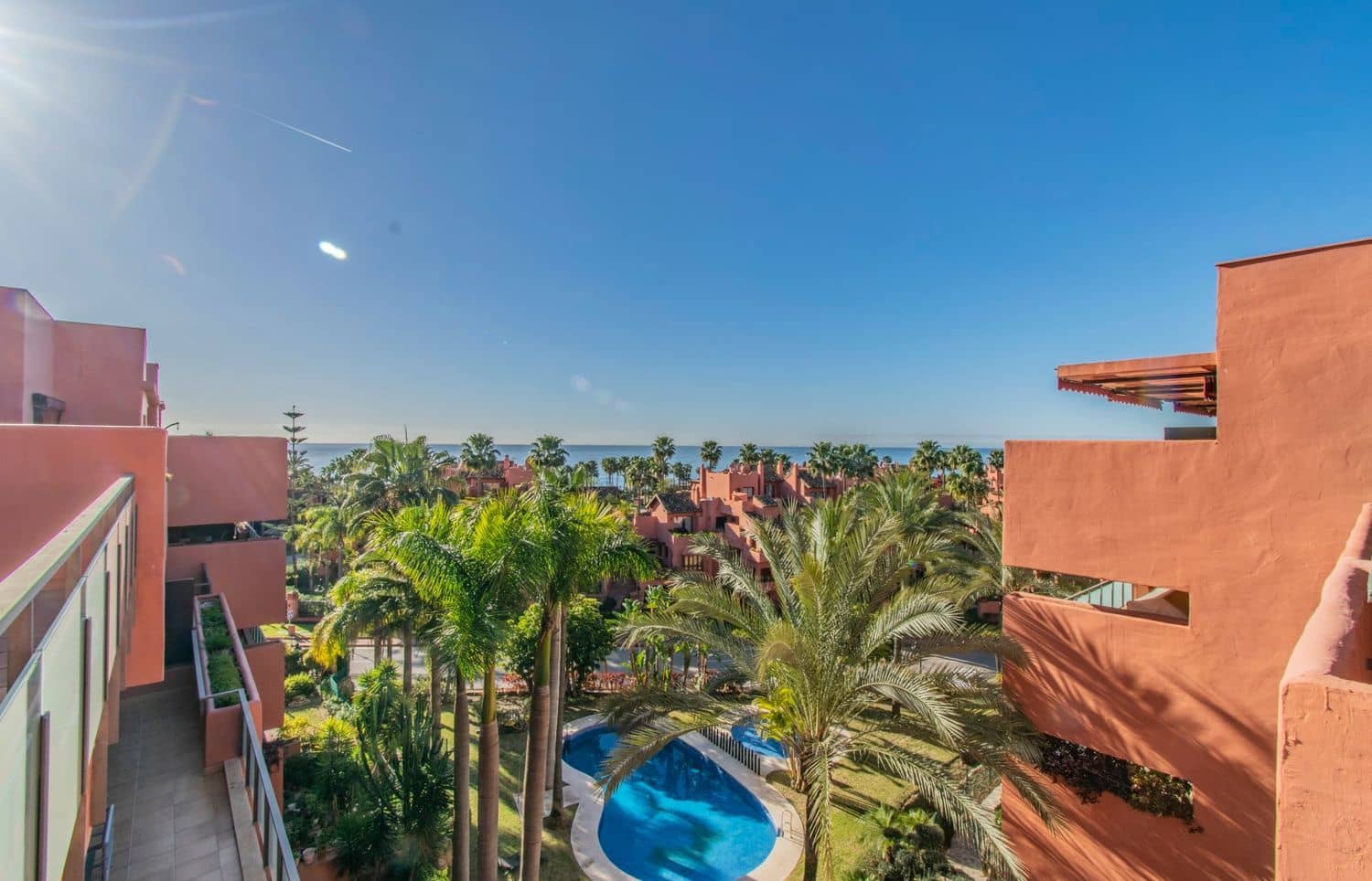 Apartamento de 3 habitaciones en Guadalmansa en venta con piscina garaje - 950.000 € (Ref: 9797583)