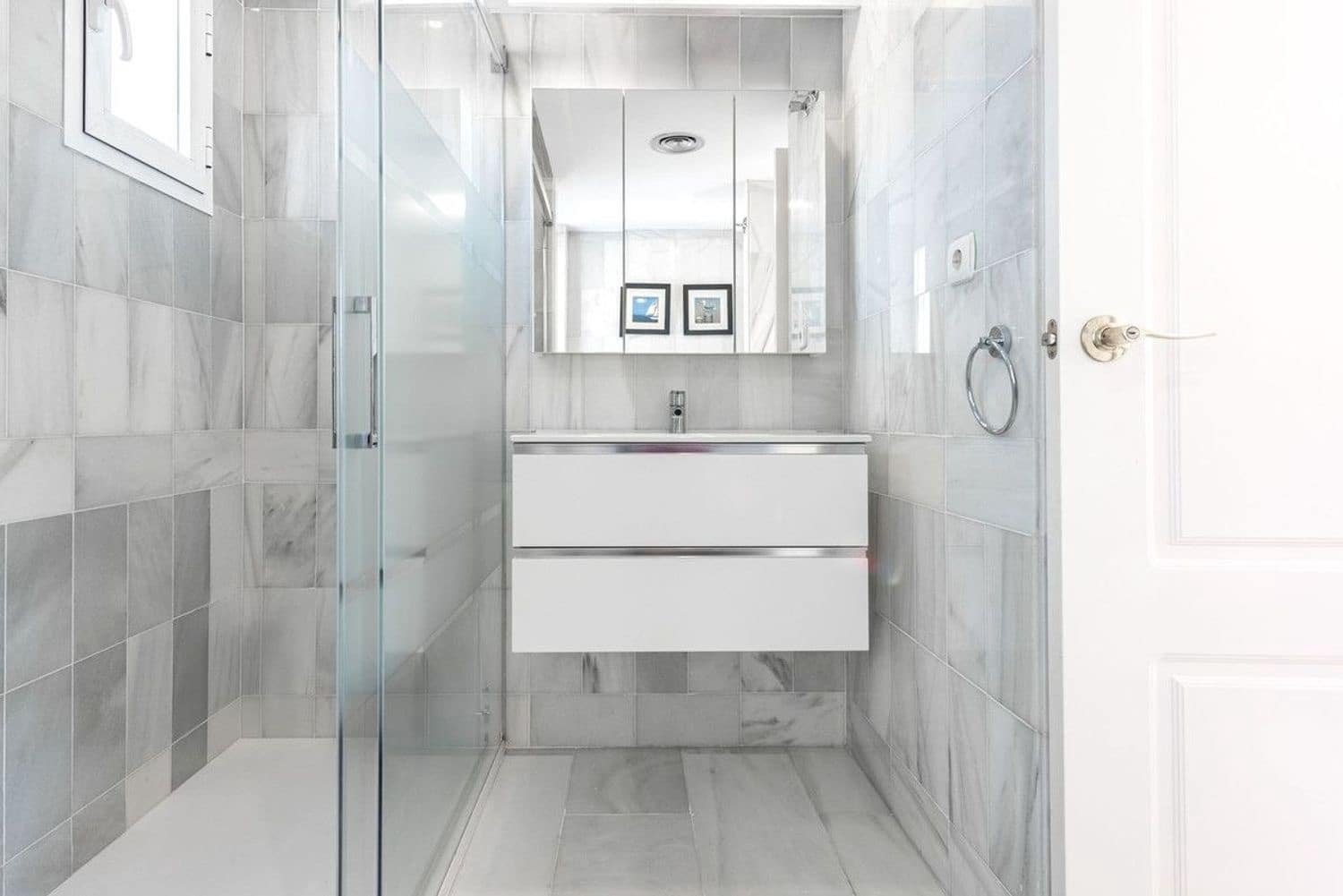 2 Zimmer Apartment zu verkaufen in Nueva Andalucia mit Pool Garage - 499.000 € (Ref: 9797584)