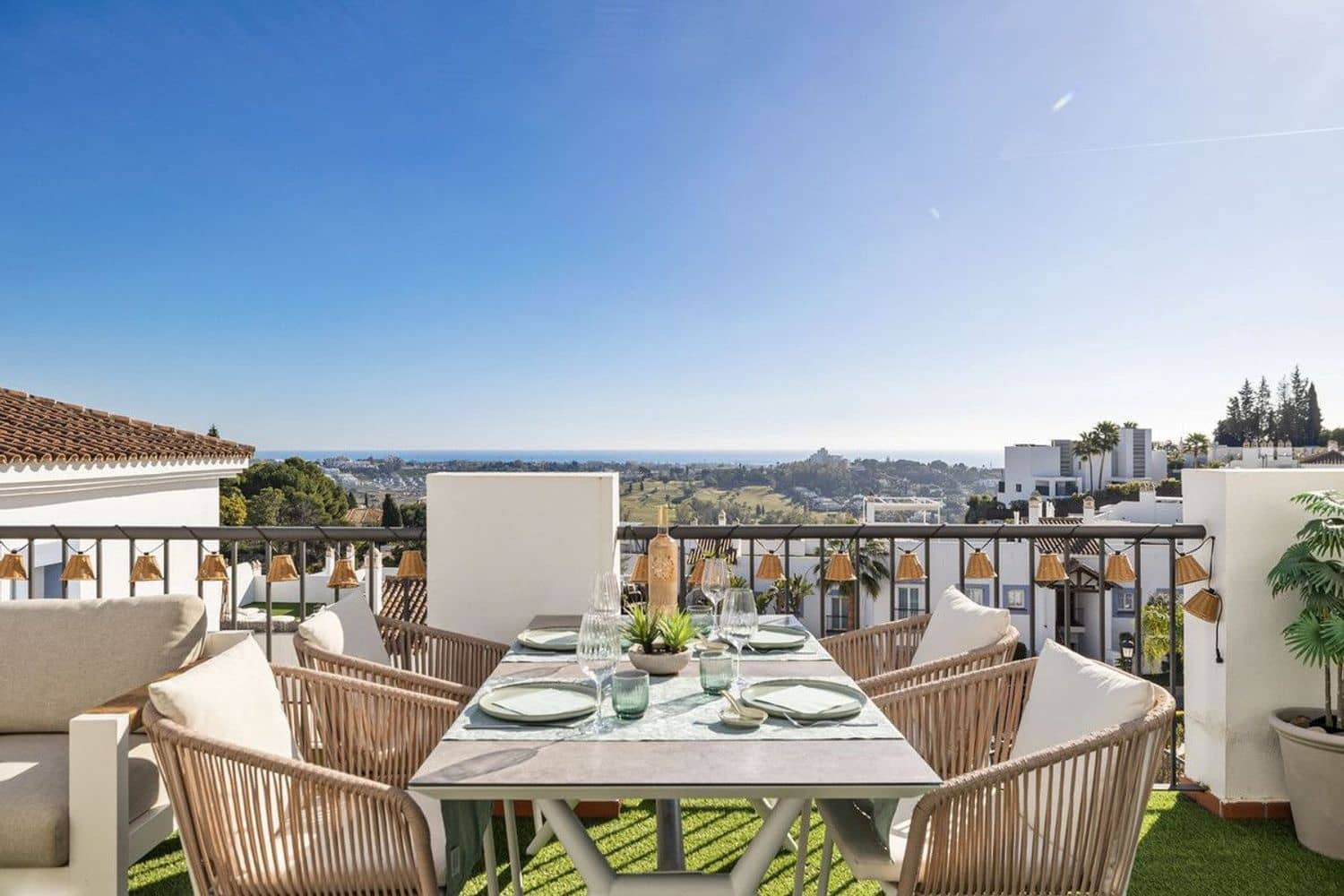 3 sypialnia Apartament na sprzedaż w Benahavis z basenem garażem - 695 000 € (Ref: 9797585)