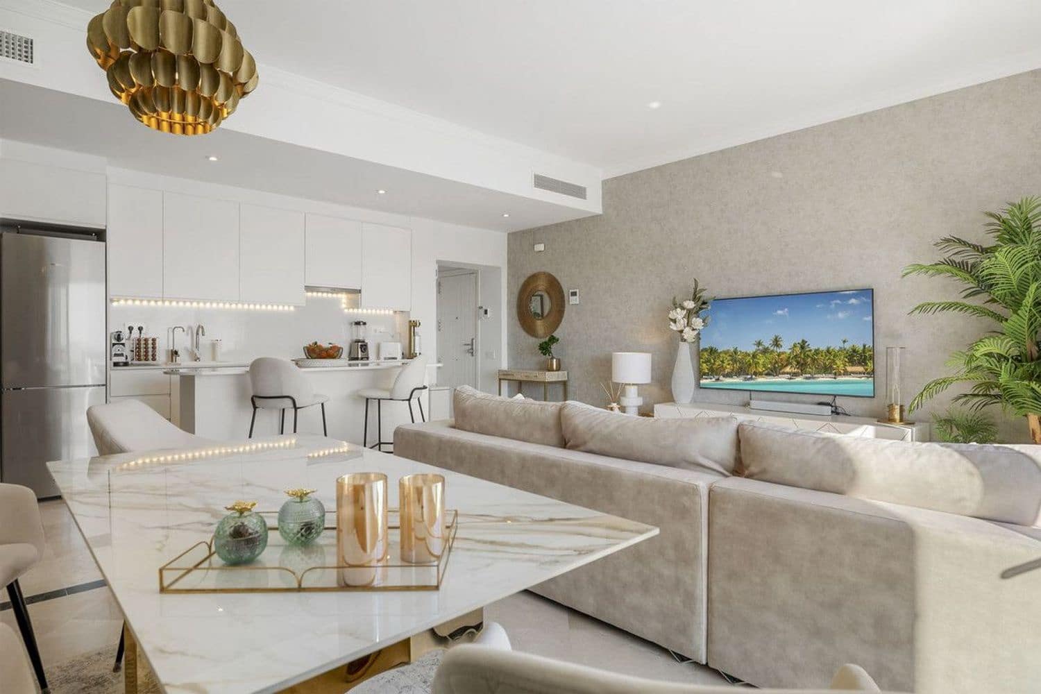 3 sypialnia Apartament na sprzedaż w Benahavis z basenem garażem - 695 000 € (Ref: 9797585)