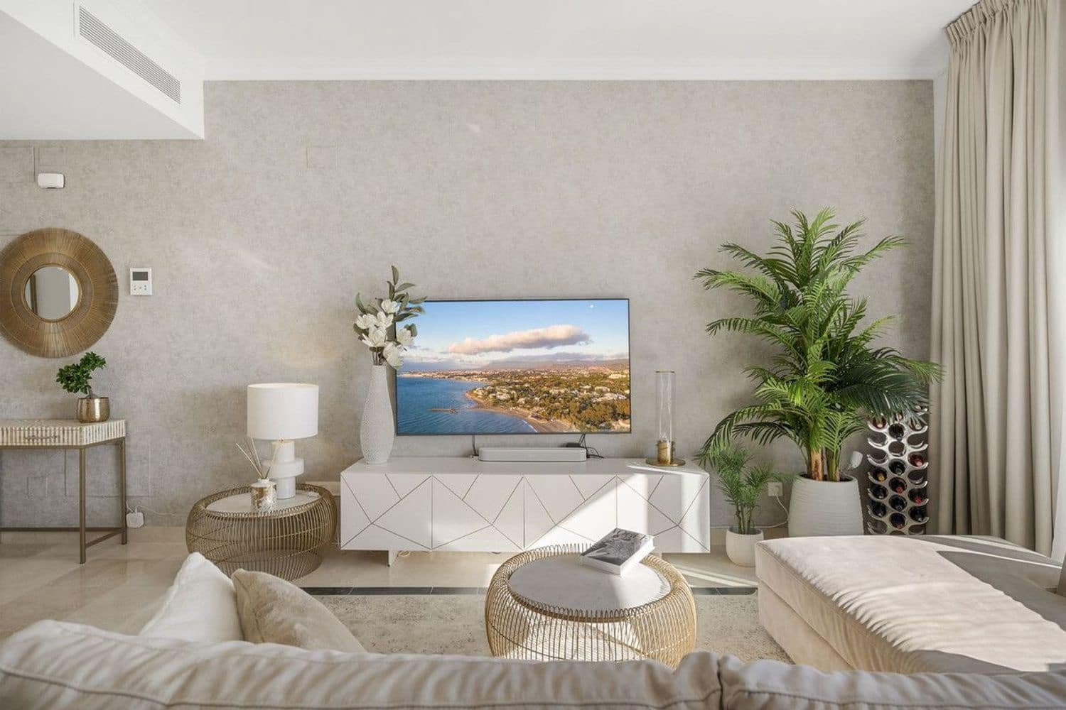 3 sypialnia Apartament na sprzedaż w Benahavis z basenem garażem - 695 000 € (Ref: 9797585)