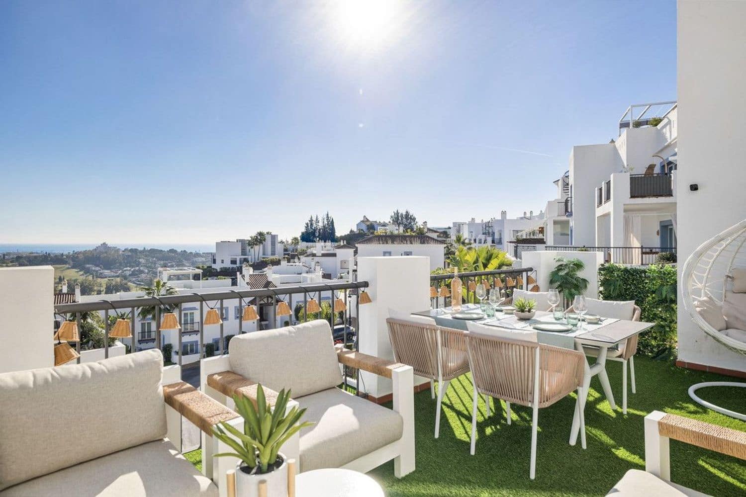 3 sypialnia Apartament na sprzedaż w Benahavis z basenem garażem - 695 000 € (Ref: 9797585)