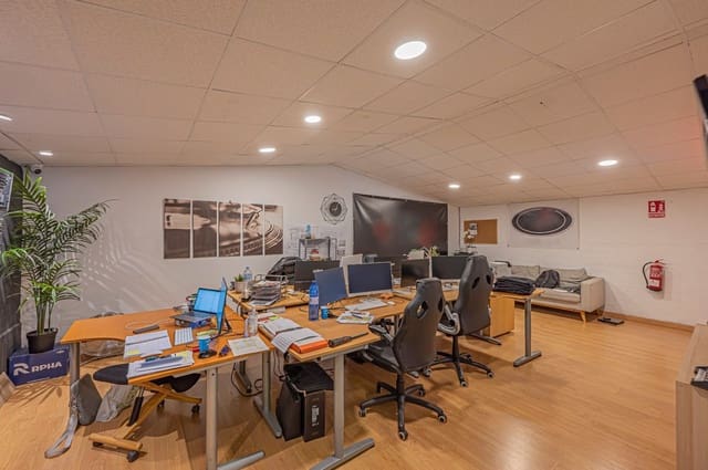 Gewerbe zu verkaufen in Marbella - 340.000 € (Ref: 9797586)