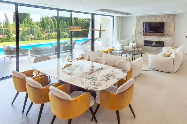 4 quarto Moradia para venda em Costa Natura, Estepona com piscina garagem - 2 495 000 € (Ref: 9797591)