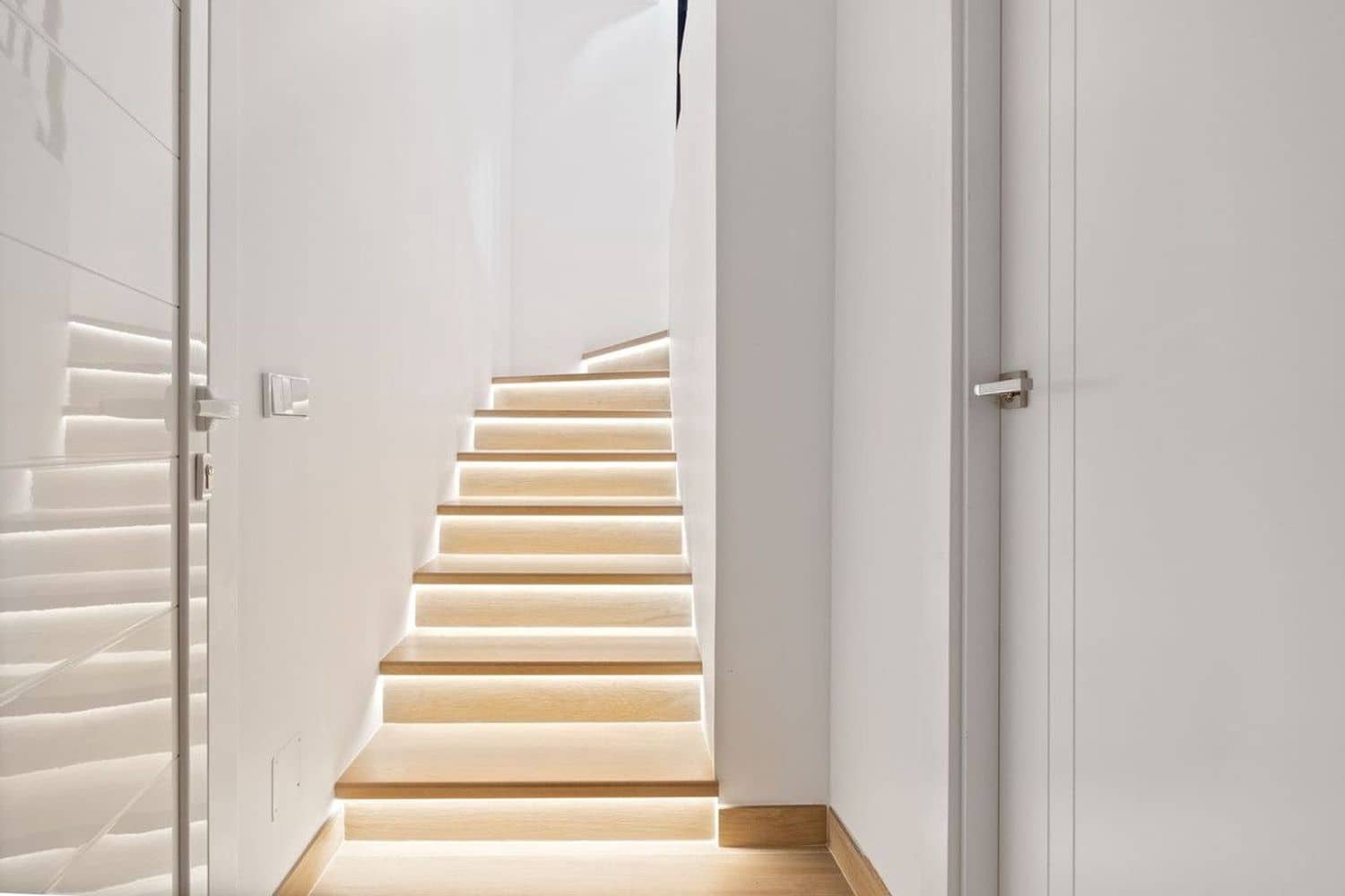 4 bedroom Townhouse for sale in San Pedro de Alcantara with garage - € 1,155,000 (Ref: 9797593)