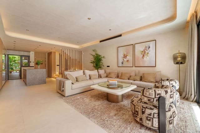 4 soverom Hus til salgs i Lomas De Marbella, Marbella med svømmebasseng garasje - € 2 150 000 (Ref: 9797596)