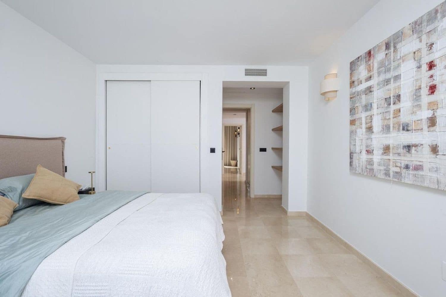 3 soverom Leilighet til salgs i La Quinta med svømmebasseng garasje - € 945 000 (Ref: 9797597)