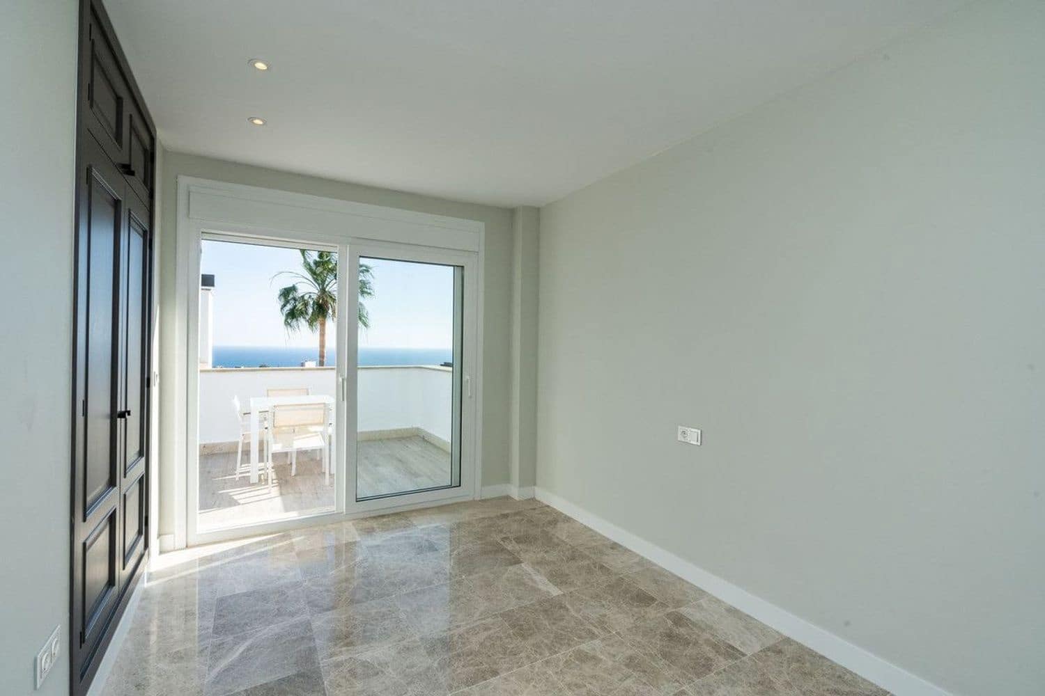 3 soverom Leilighet til salgs i Marbella med svømmebasseng garasje - € 795 000 (Ref: 9797598)