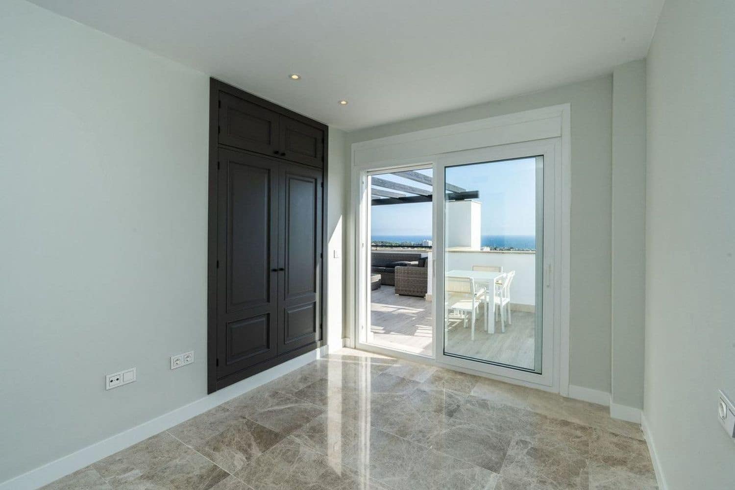 3 soverom Leilighet til salgs i Marbella med svømmebasseng garasje - € 795 000 (Ref: 9797598)