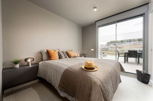 Apartamento de 3 habitaciones en Real de Zaragoza, Marbella en venta con piscina garaje - 1.150.000 € (Ref: 9797601)