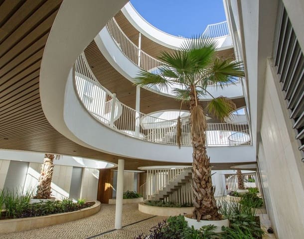 Apartamento de 3 habitaciones en Real de Zaragoza, Marbella en venta con piscina garaje - 1.150.000 € (Ref: 9797601)