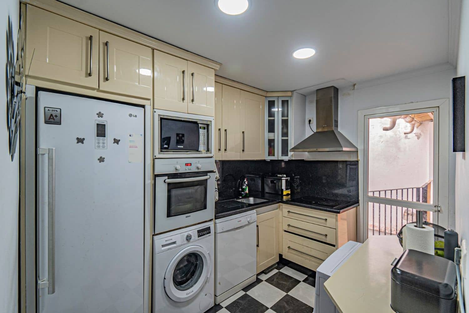 3 sypialnia Apartament na sprzedaż w Estepona z garażem - 319 000 € (Ref: 9797605)