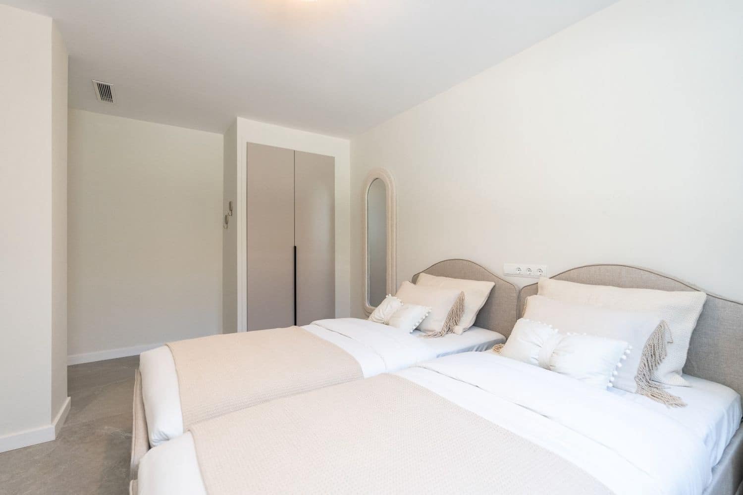 3 chambre Appartement à vendre à La Quinta avec piscine garage - 899 000 € (Ref: 9797607)