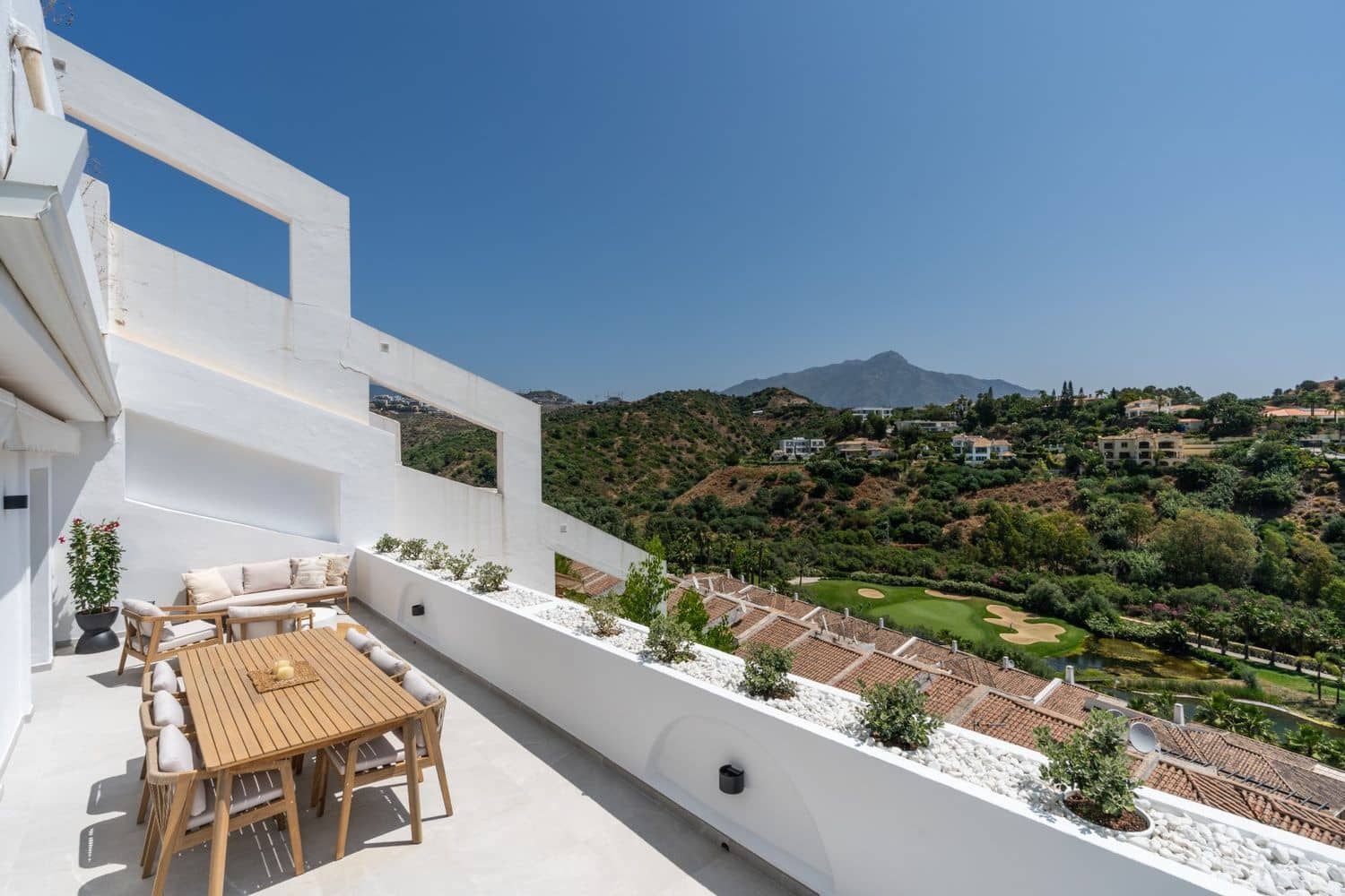 3 chambre Appartement à vendre à La Quinta avec piscine garage - 899 000 € (Ref: 9797607)