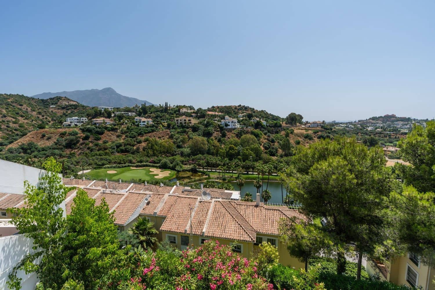 3 chambre Appartement à vendre à La Quinta avec piscine garage - 899 000 € (Ref: 9797607)