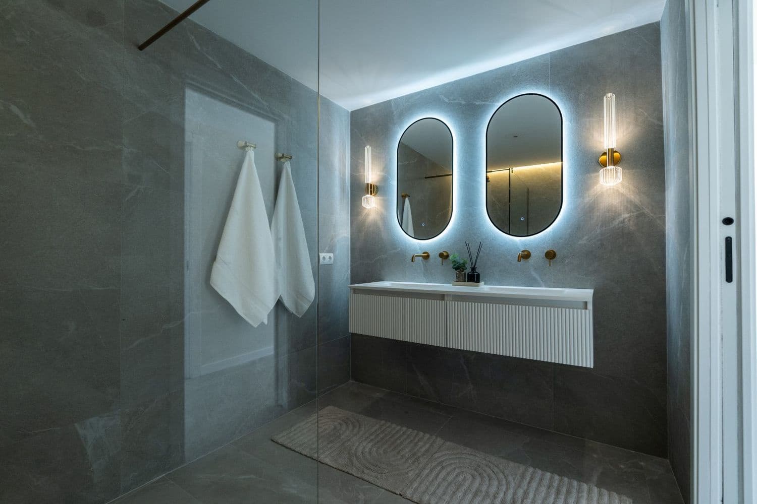 3 chambre Appartement à vendre à La Quinta avec piscine garage - 899 000 € (Ref: 9797607)