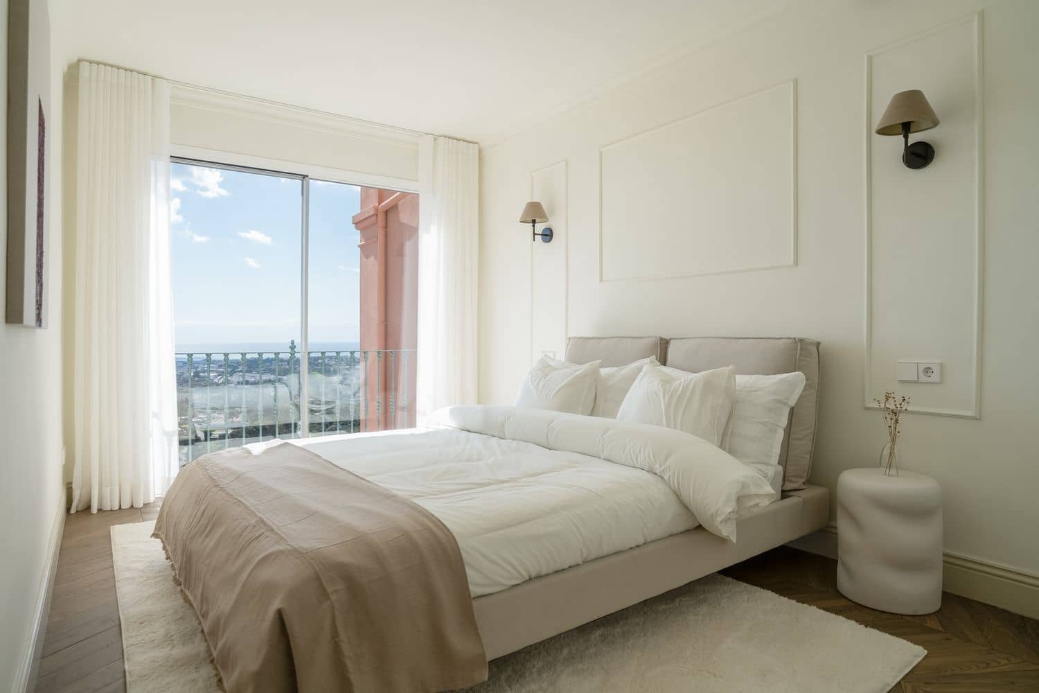 Casa de 4 habitaciones en La Quinta en venta con piscina garaje - 1.295.000 € (Ref: 9797608)