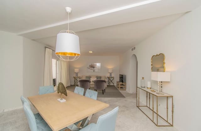 3 quarto Apartamento para venda em Puerto Banus, Marbella com piscina garagem - 1 500 000 € (Ref: 9797610)