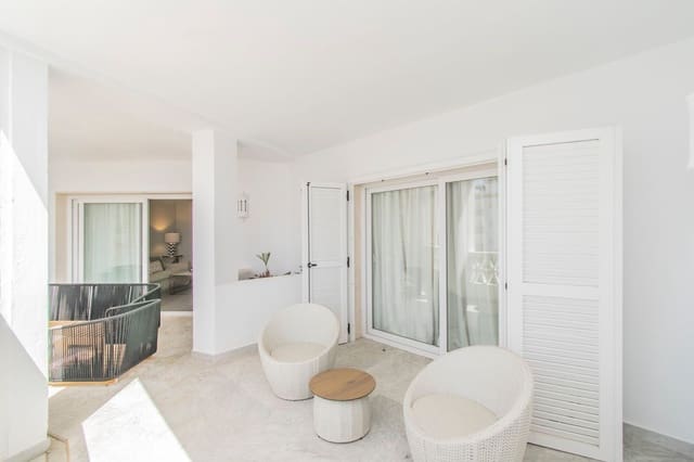 3 quarto Apartamento para venda em Puerto Banus, Marbella com piscina garagem - 1 500 000 € (Ref: 9797610)