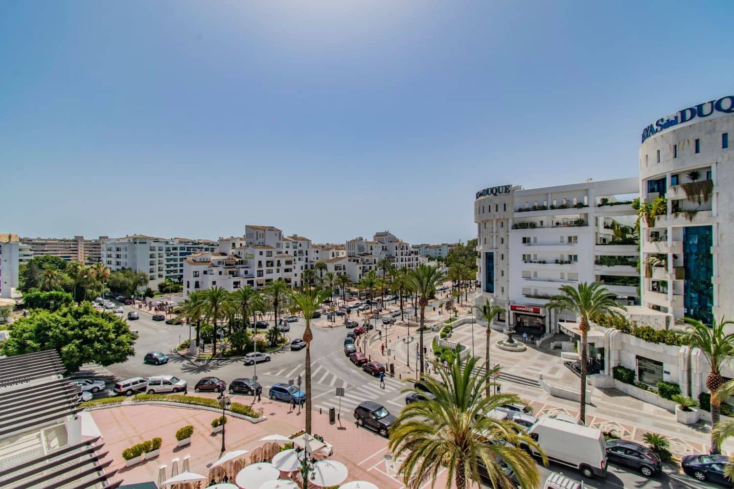 3 quarto Apartamento para venda em Puerto Banus com piscina garagem - 1 500 000 € (Ref: 9797610)