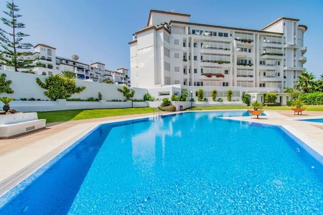 3 quarto Apartamento para venda em Puerto Banus, Marbella com piscina garagem - 1 500 000 € (Ref: 9797610)