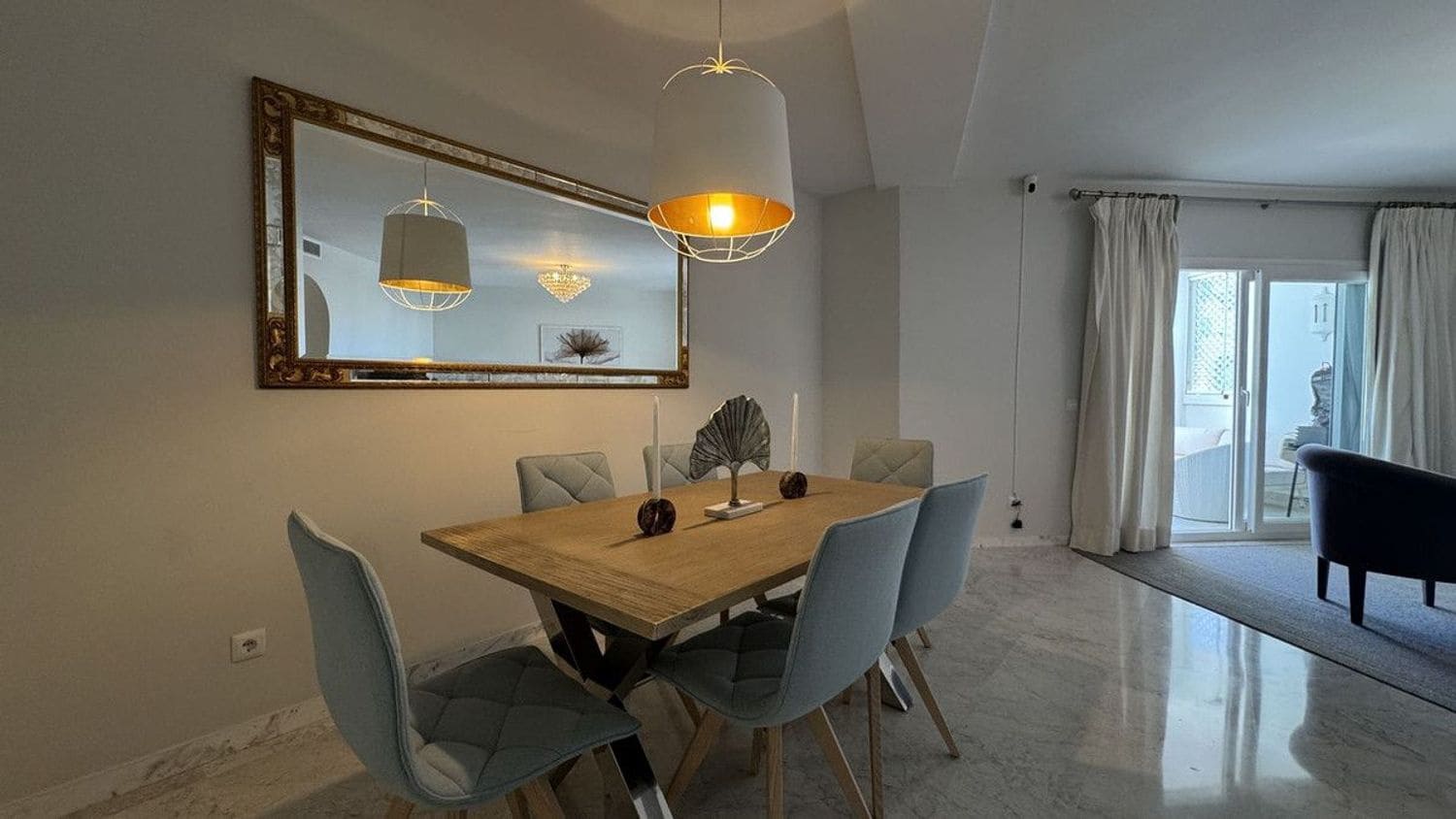 3 quarto Apartamento para venda em Puerto Banus com piscina garagem - 1 500 000 € (Ref: 9797610)