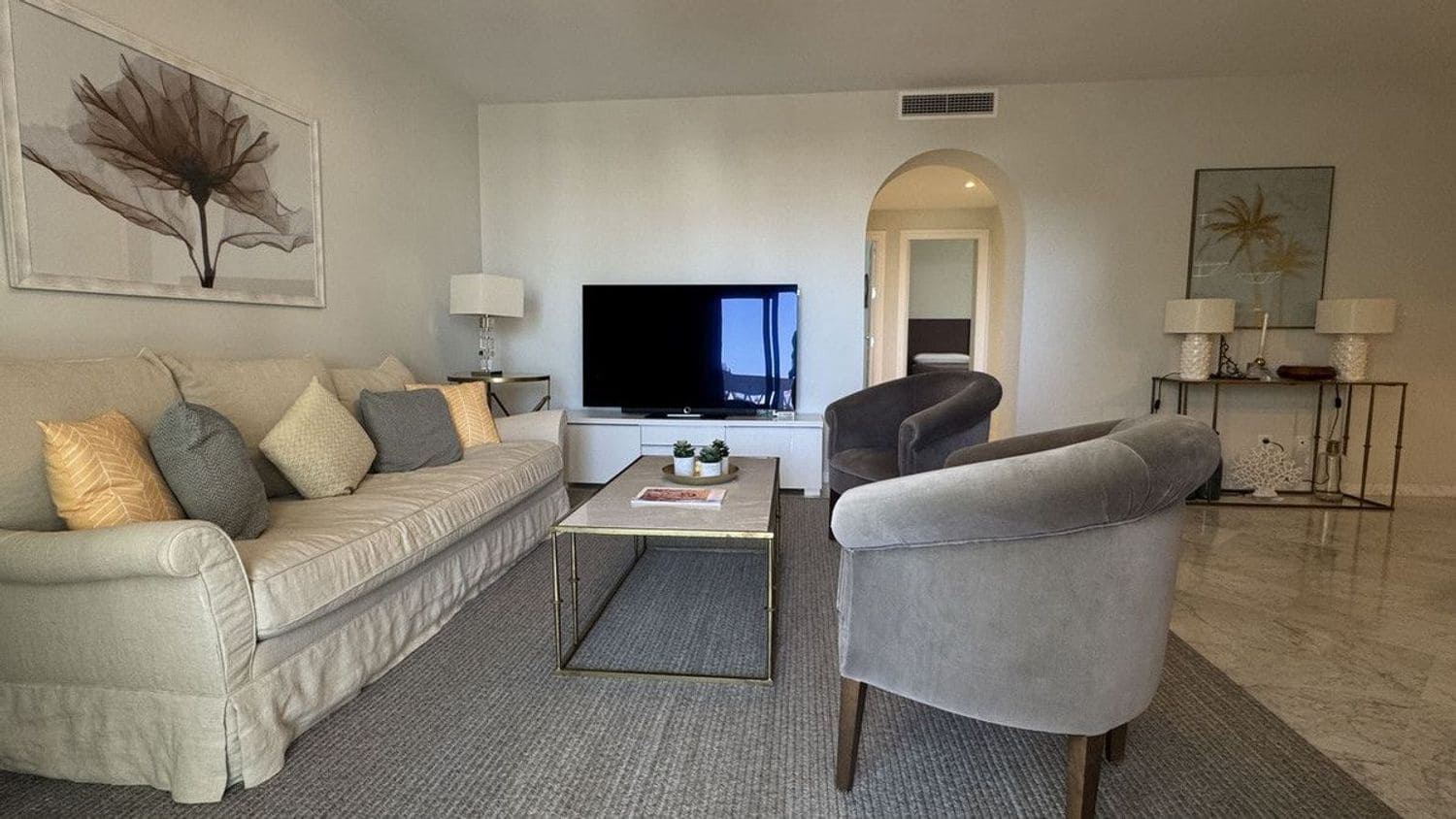 3 quarto Apartamento para venda em Puerto Banus com piscina garagem - 1 500 000 € (Ref: 9797610)