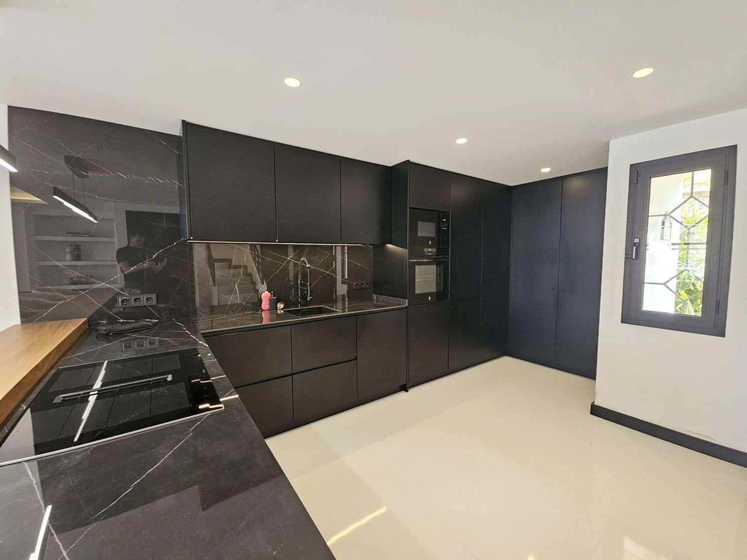 3 bedroom Townhouse for sale in Benahavis with pool garage - € 895,000 (Ref: 9798538)