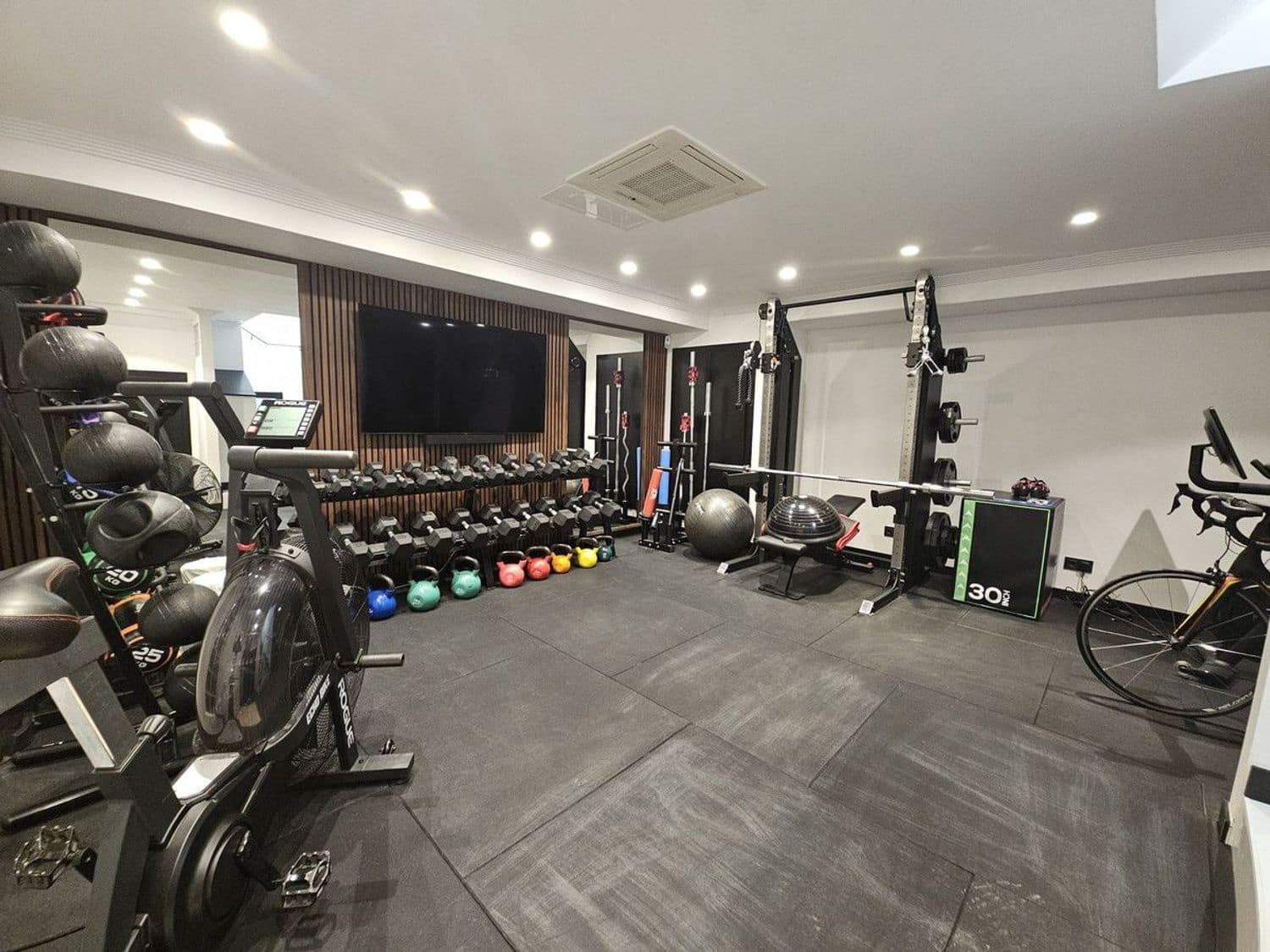 3 bedroom Townhouse for sale in Benahavis with pool garage - € 895,000 (Ref: 9798538)