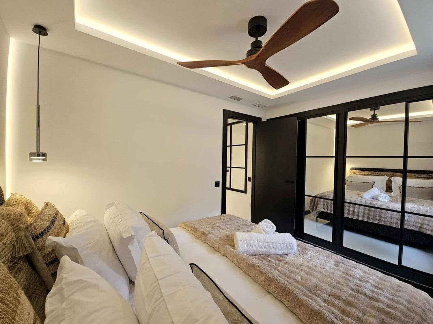 3 bedroom Townhouse for sale in Benahavis with pool garage - € 895,000 (Ref: 9798538)