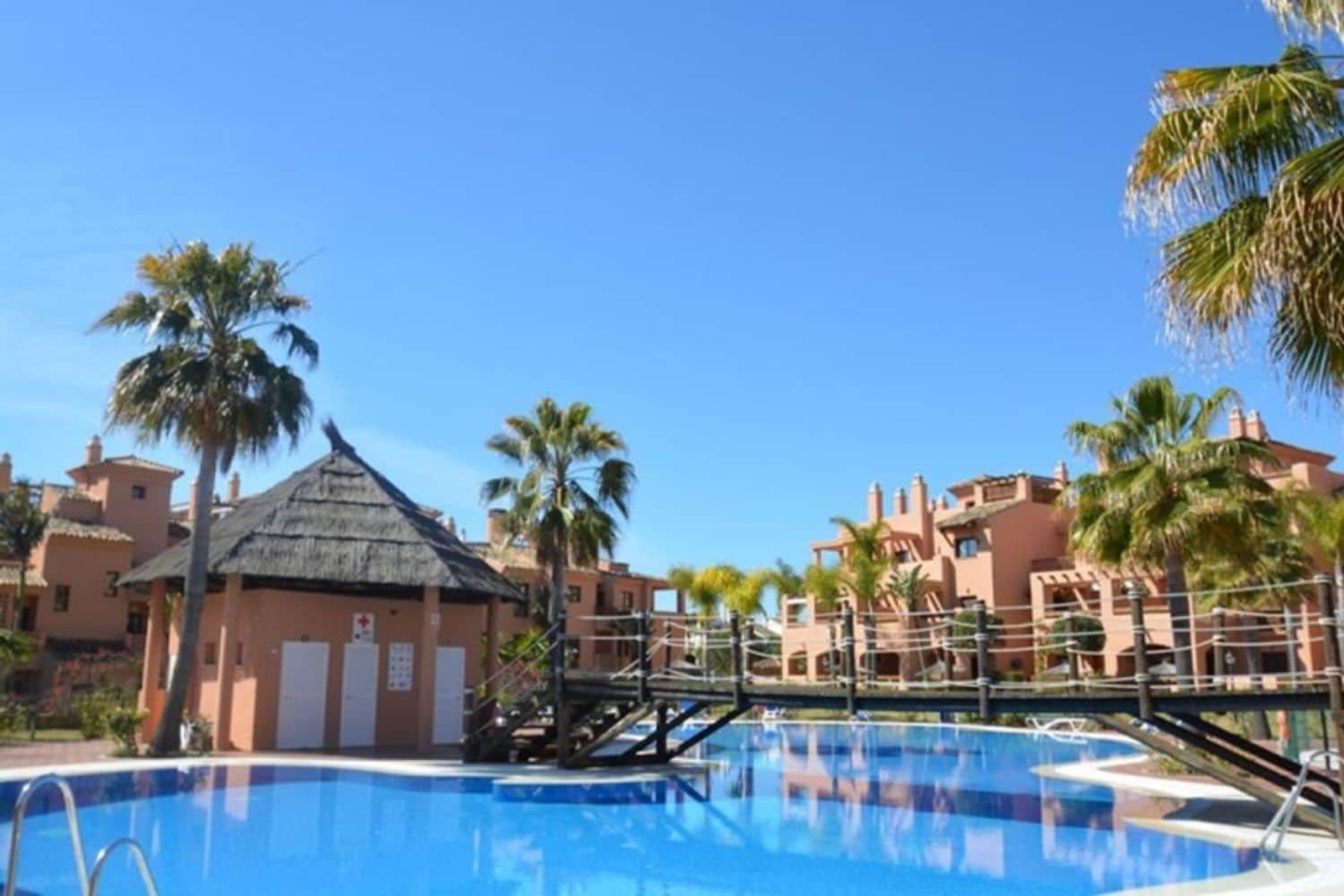 3 quarto Apartamento para venda em New Golden Mile com piscina garagem - 649 000 € (Ref: 9800309)