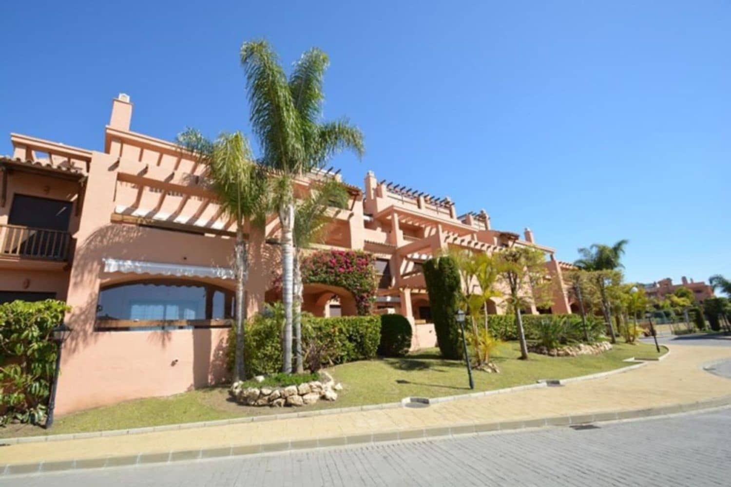 3 quarto Apartamento para venda em New Golden Mile com piscina garagem - 649 000 € (Ref: 9800309)