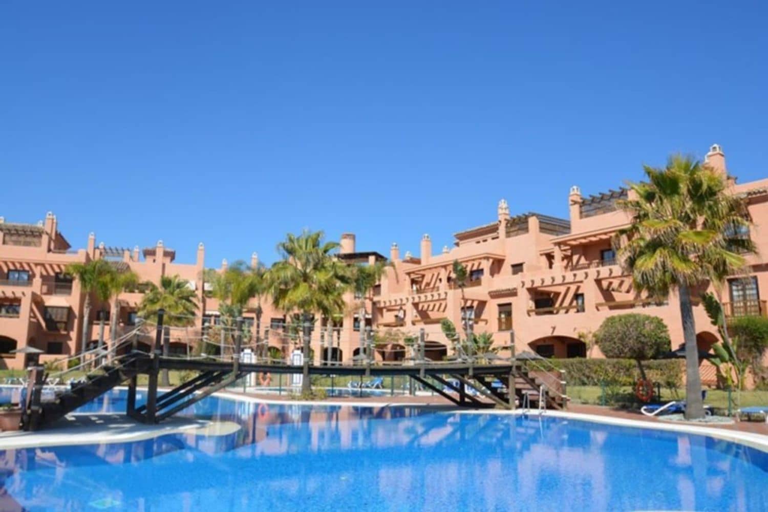 3 quarto Apartamento para venda em New Golden Mile com piscina garagem - 649 000 € (Ref: 9800309)