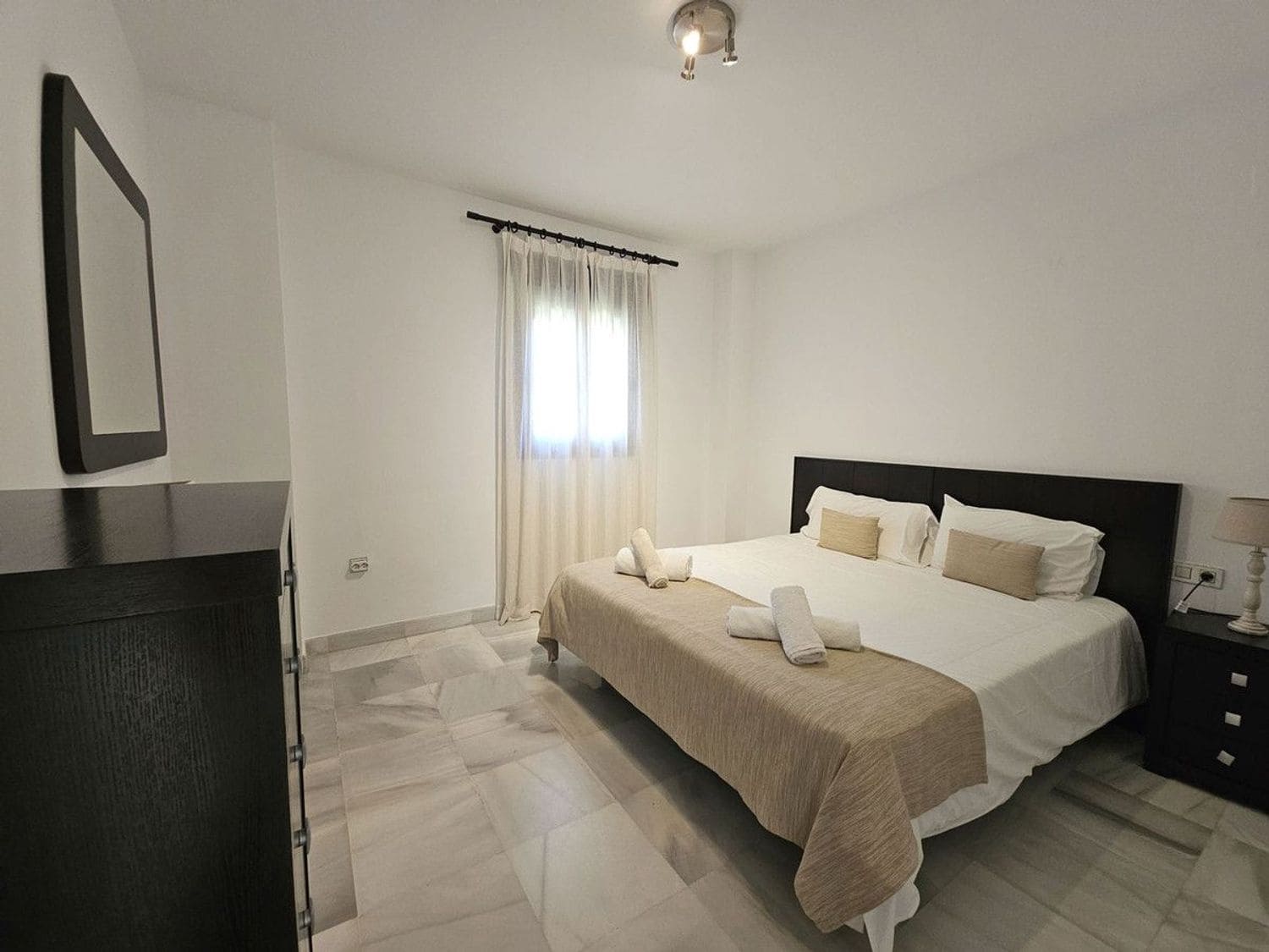 3 quarto Apartamento para venda em New Golden Mile com piscina garagem - 649 000 € (Ref: 9800309)