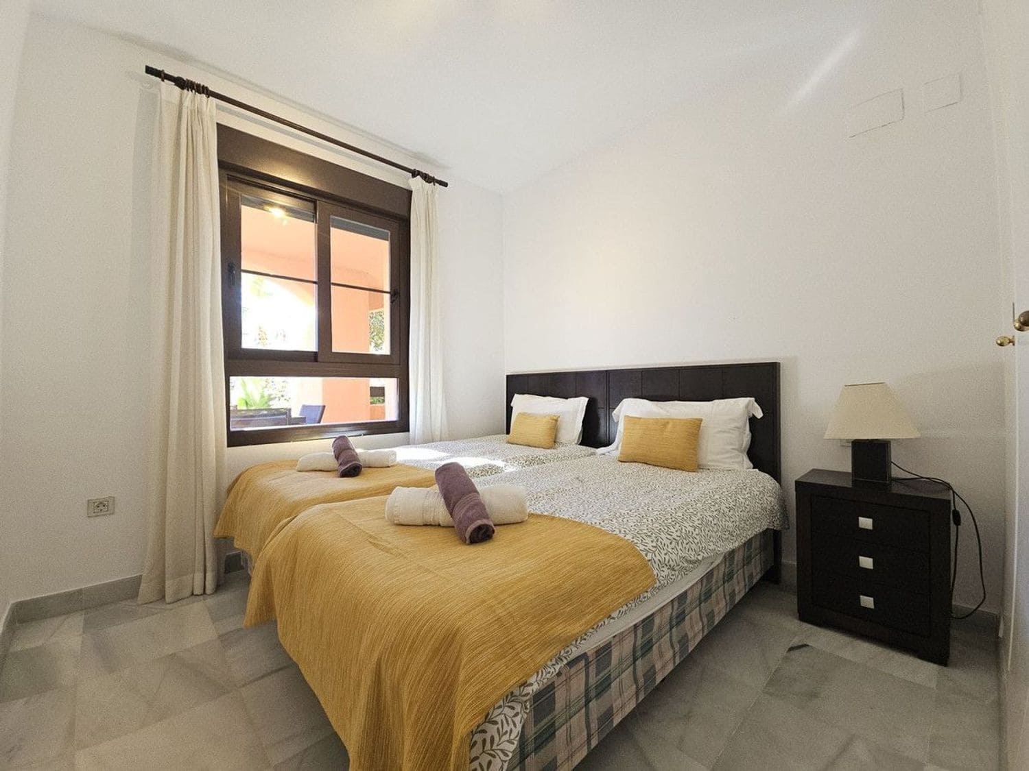 3 quarto Apartamento para venda em New Golden Mile com piscina garagem - 649 000 € (Ref: 9800309)