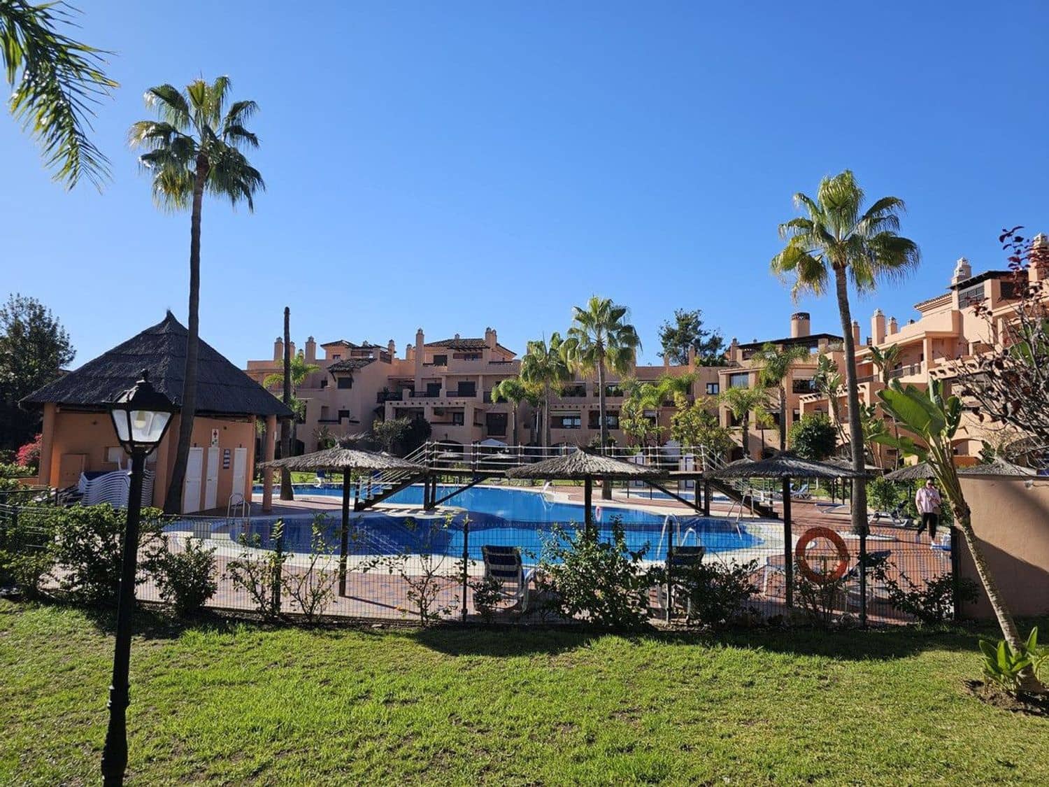 3 quarto Apartamento para venda em New Golden Mile com piscina garagem - 649 000 € (Ref: 9800309)