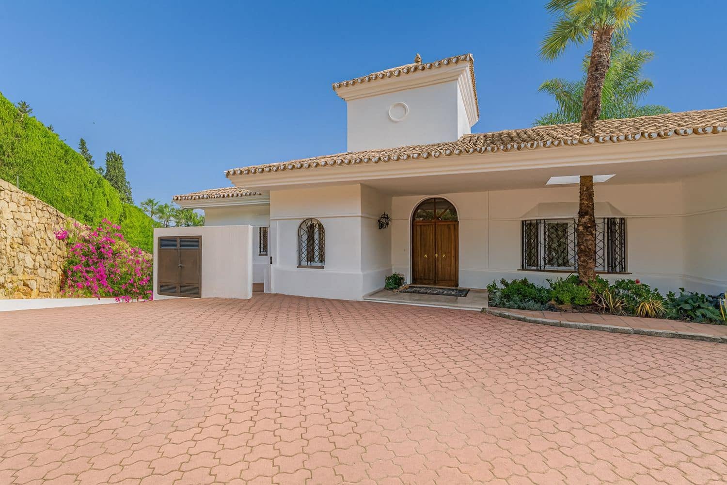 4 quarto Moradia para venda em Benahavis com piscina garagem - 2 480 000 € (Ref: 9800310)